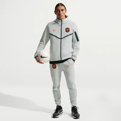 Nederlands Elftal Tech Fleece broek 2026/2028 (grijs)