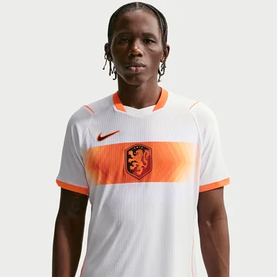 Nederlands Elftal uitshirt 2026/27 wit met oranje gradiënt - Nike Oranje Rising WK shirt